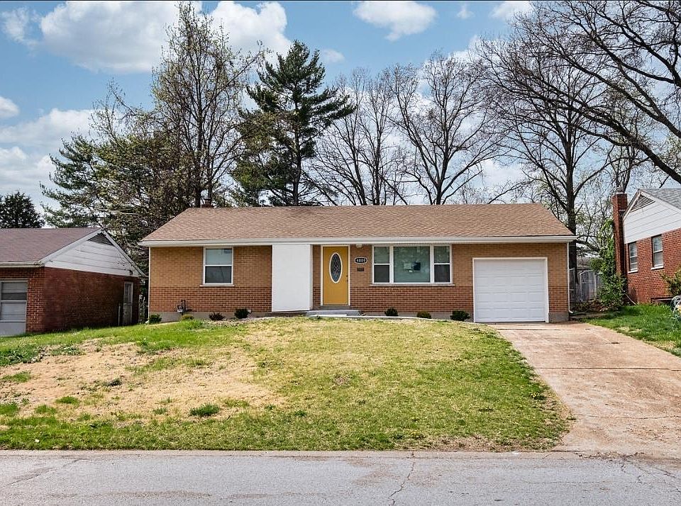 1st image of 4809 N Hills Ln