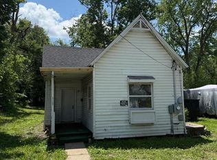 315 W Hickory St, Nevada, MO 64772