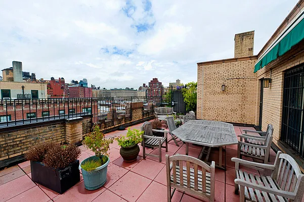 Rented by Compass | media 9