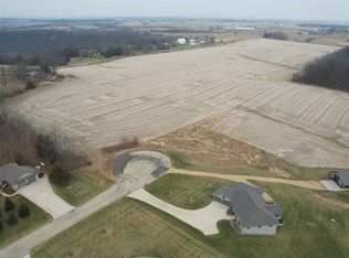 Hidden Ln, Platteville, WI 53818