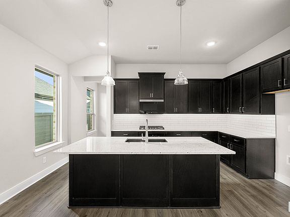 15_8760 Treeline-Kitchen-1