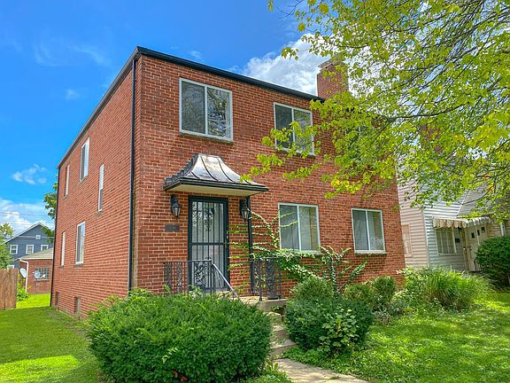 4th image of 68 N Westmoor Ave #A