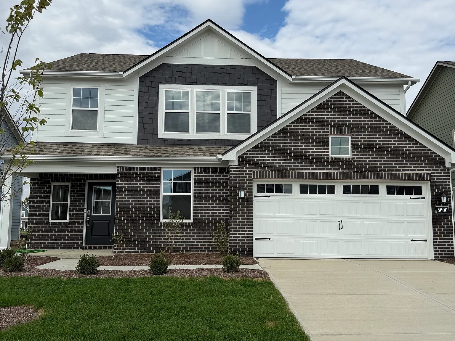 5 bed, 2578 sqft, $3,100 — Photo 1