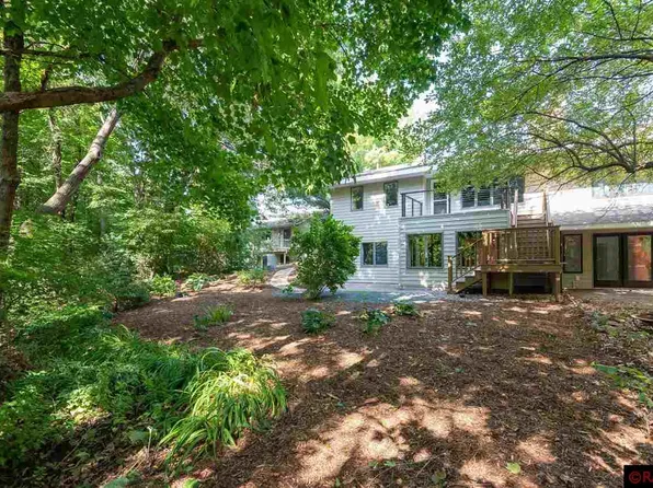 32 Restless Ct, North Mankato, MN 56003