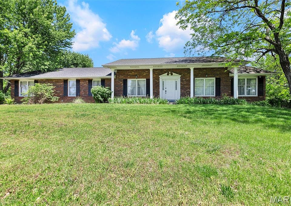 1st image of 213 Dardenne Farms Dr