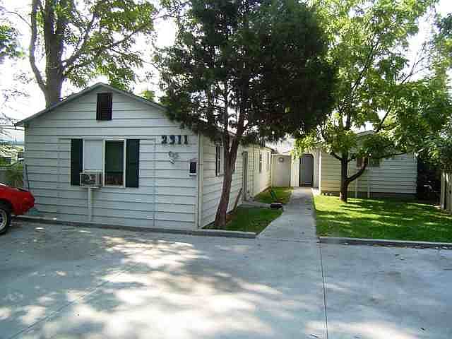 2nd image of 2311-2311 1/2 W Idaho St
