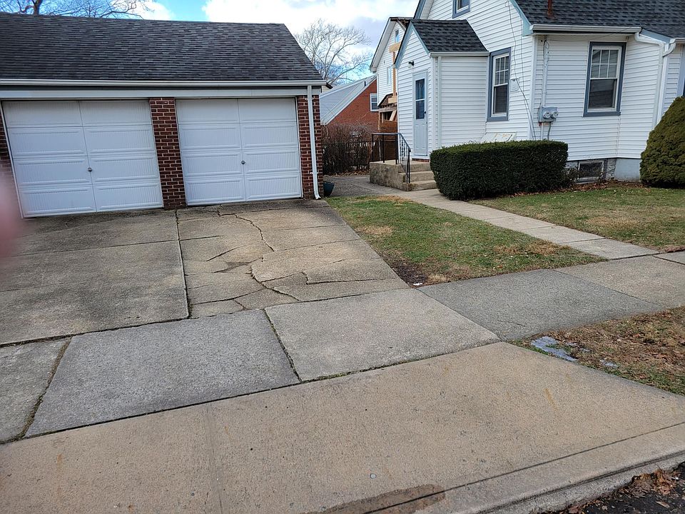 1st image of 202 Bryant Ave Floor 1