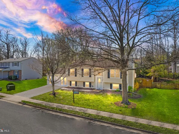 1710 Whitewood Ln, Herndon, VA 20170