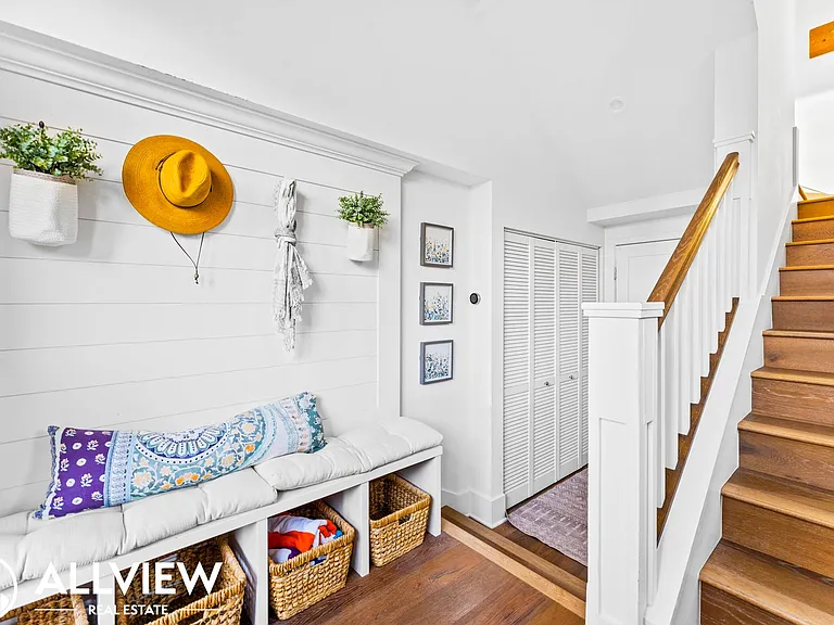 411 1/2 Heliotrope Ave — Photo 2