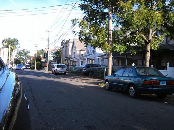 2nd image of 320 Colorado Ave