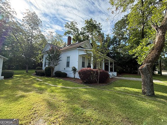 2nd image of 646 McLendon St