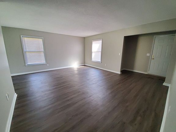 3rd image of 17 Sagebrush Apts