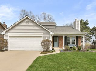 1316 Hampton Ln, Mundelein, IL