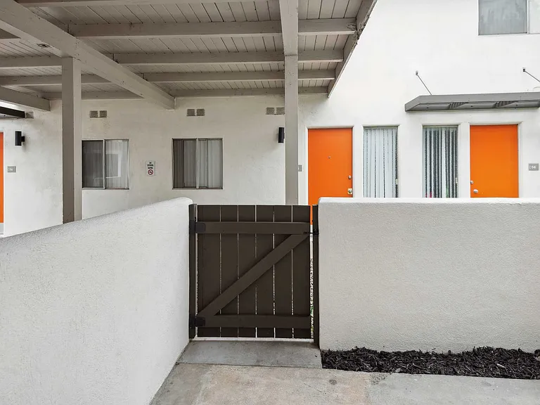 Fisher Court Apartments — Photo 20