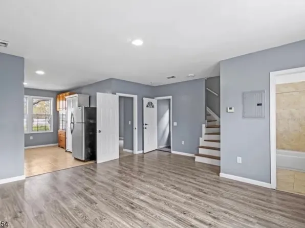 132 E Main St, Paterson, NJ 07522