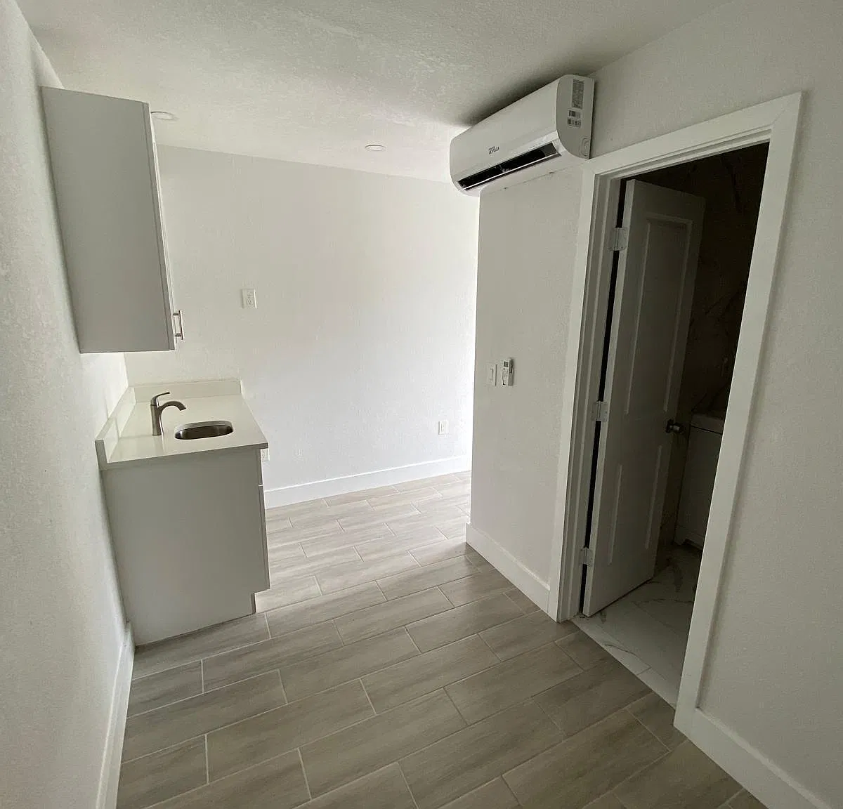1 bed, 1.0 bath, 250 sqft, $800 — Photo 3