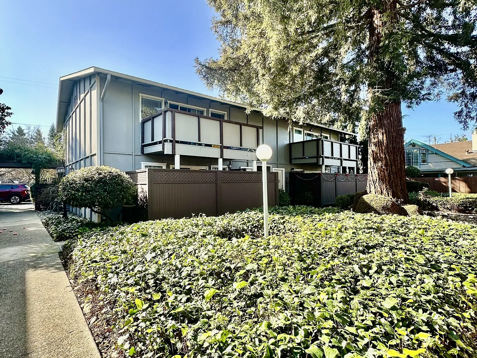 Colony Street Apts — Photo 4