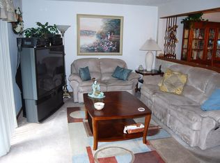 4 Carter Ln, Berlin, NJ 08009