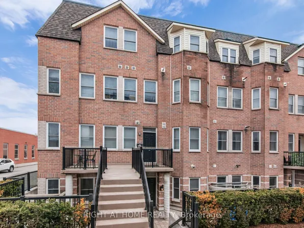 760 Lawrence Ave W Townhome 50, Toronto, ON M6A 3E7