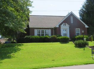 204 E Washington St, Loogootee, IN 47553