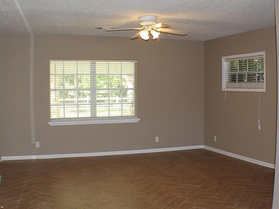 4th image of 2426 NW 223rd St