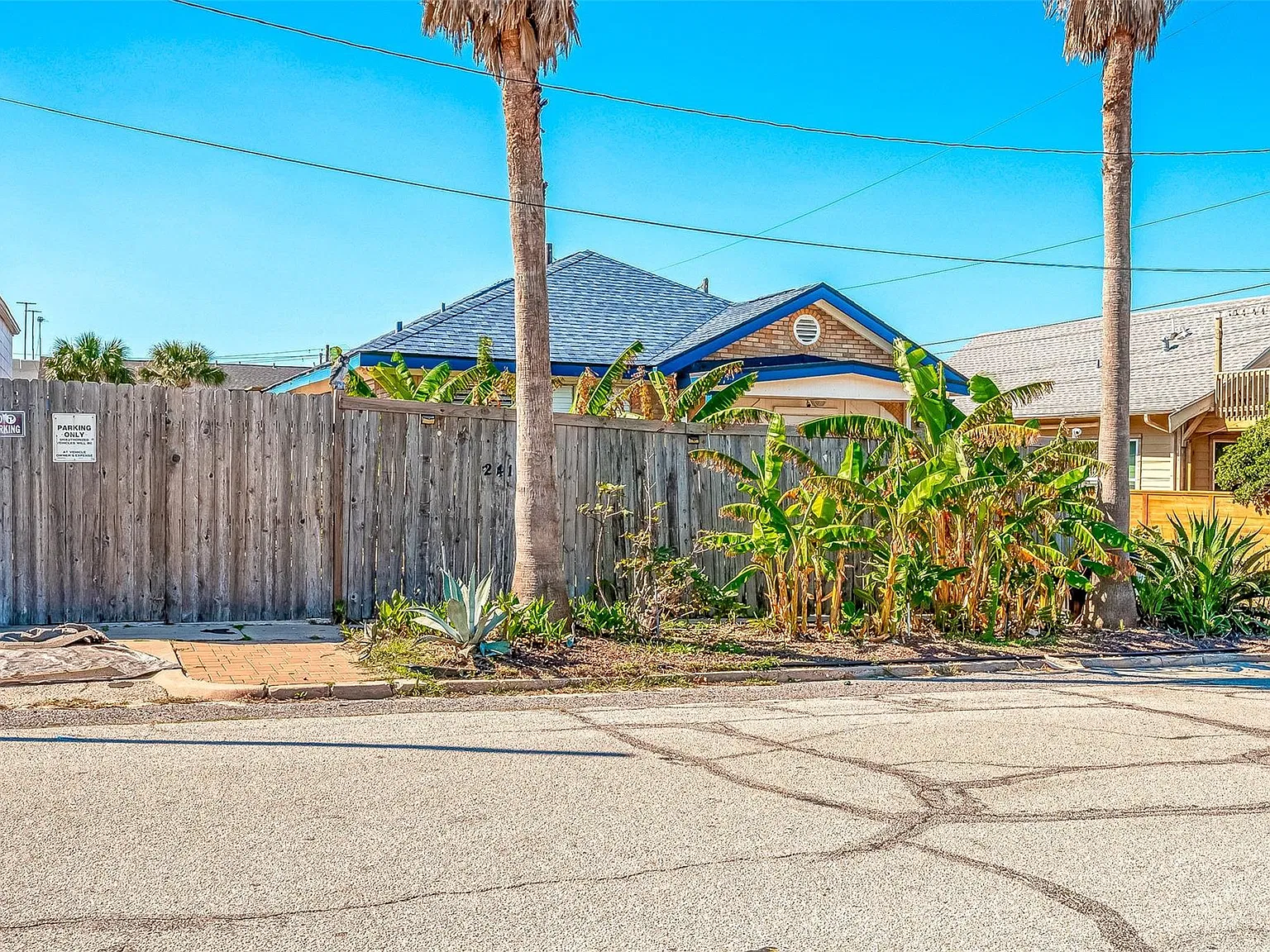 2 bed, 1.0 bath, 1148 sqft, $2,100 — Photo 3