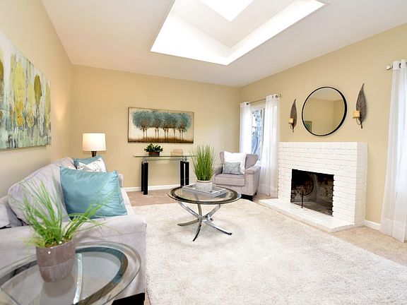 3rd image of 2082 Limewood Dr