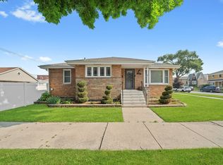 5554 S Neva Ave, Chicago, IL 60638