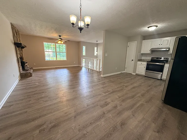 3655 E Melissa Ln — Photo 4