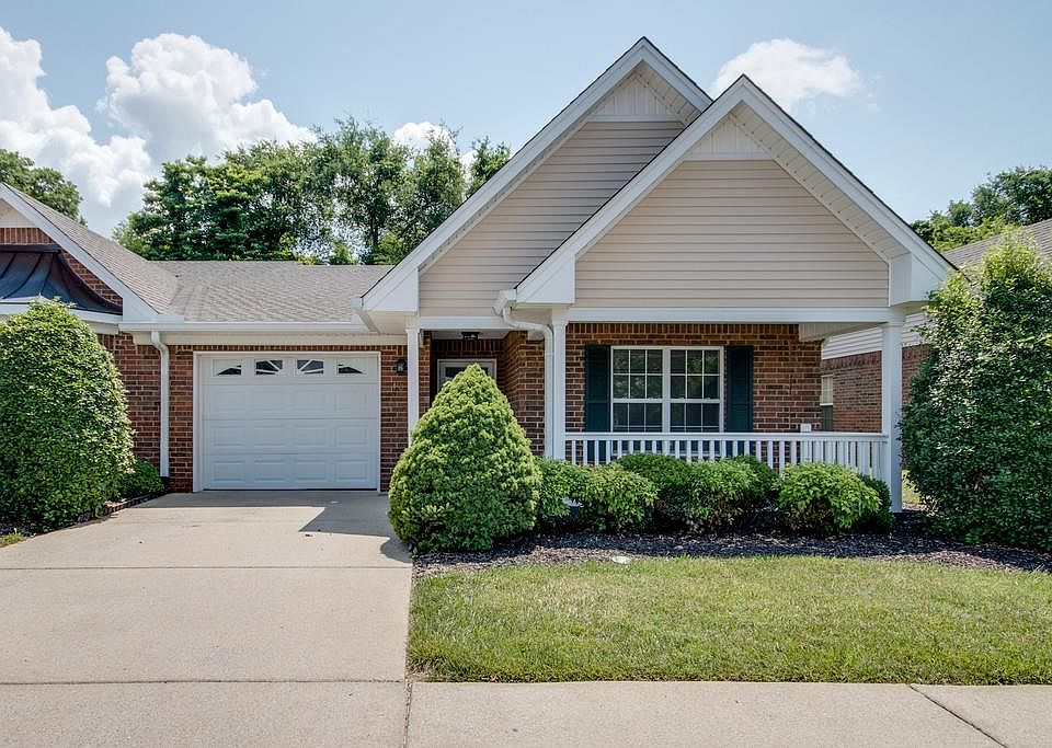 1st image of 404 Forest Glen Cir