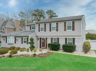 24 Honeysuckle Way, Howell, NJ 07731