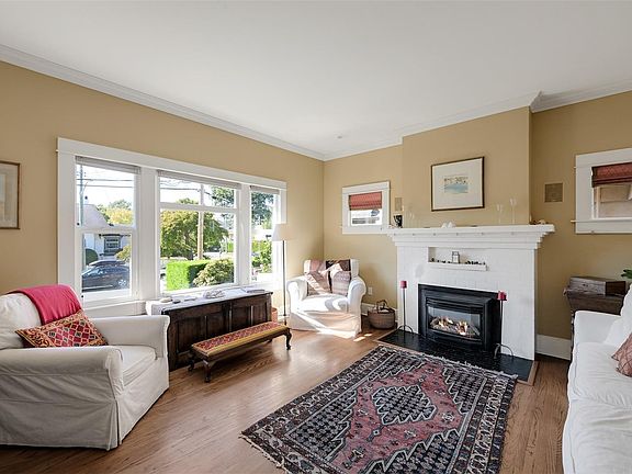 3rd image of 87 Cambridge St