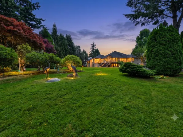 16533 26th Ave, Surrey, BC V3Z 9W9