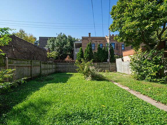 4th image of 1524 N Hoyne Ave