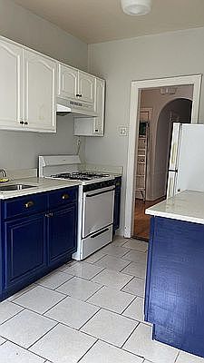 3rd image of 55 Winthrop St APT 4F