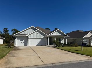 1600 Amaya Ln, Gulf Breeze, FL 32563