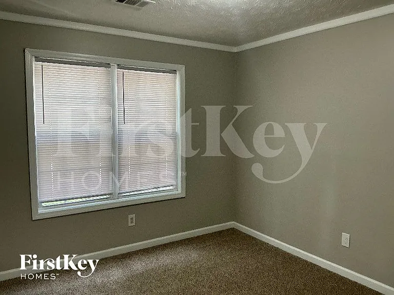 1303 Post Oak Ct — Photo 8