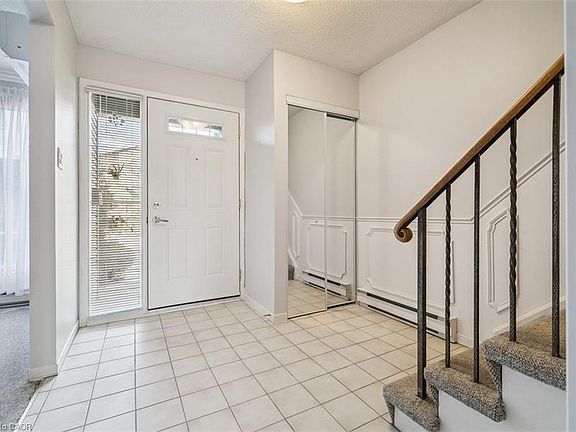 2nd image of 1552 Kerns Rd #4