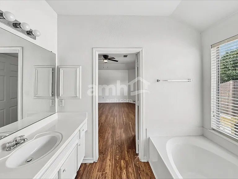 11011 Pierce Valley Dr — Photo 14