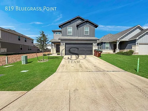 819 Bluegrass Point Photo 1