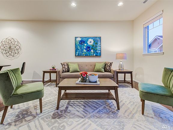 4th image of 107 118th Ave SE APT 1
