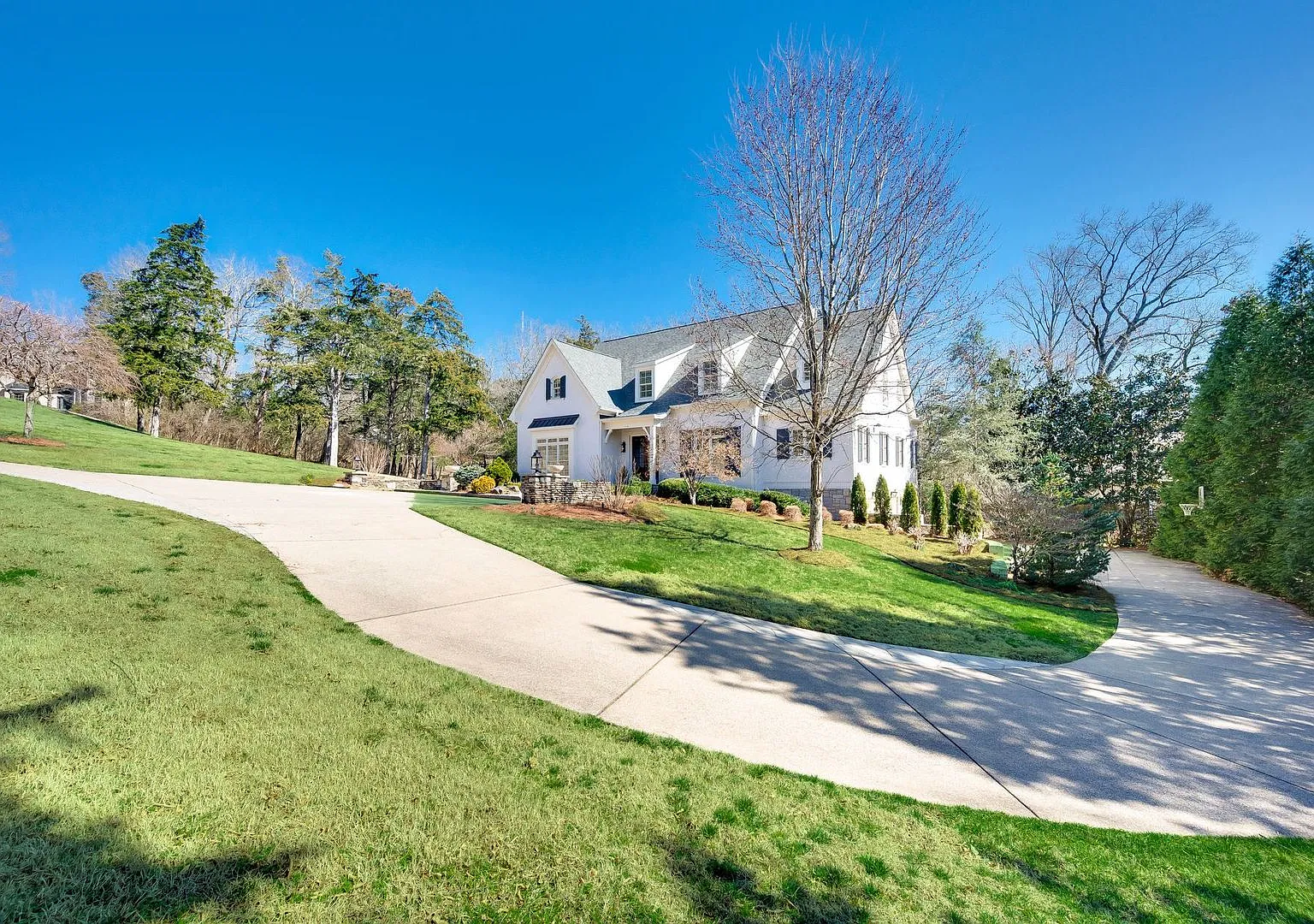 Gated Balleroy community in the heart of Brentwood! — Photo 4