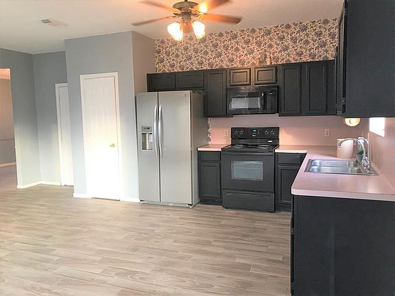 2nd image of 6107 Berkshire Park Dr