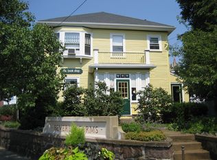 2 Oak St, Beverly, MA 01915