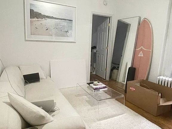 3rd image of 171 Thompson St APT 27