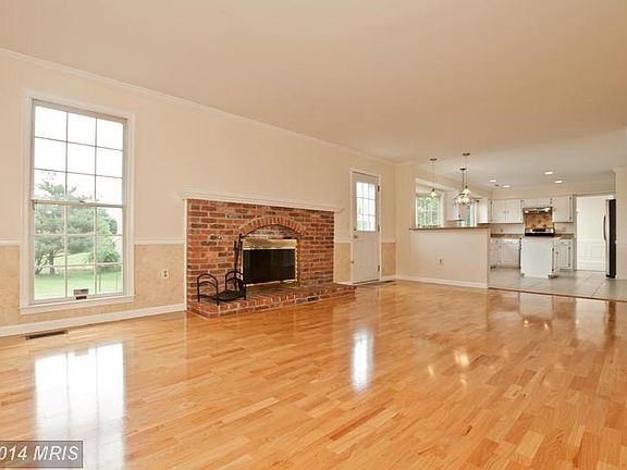 5th image of 19220 Jamestown Dr