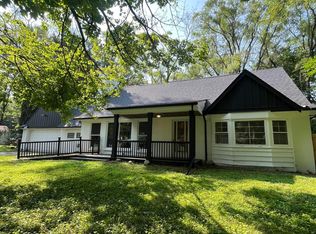 19569 Midway Rd, Southfield, MI 48075