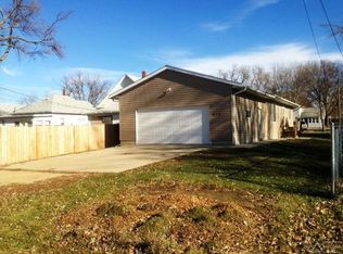 613 N Nesmith Ave, Sioux Falls, SD 57103