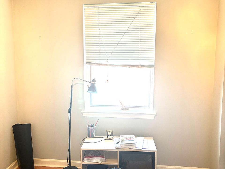 1st image of 610 N West St #123
