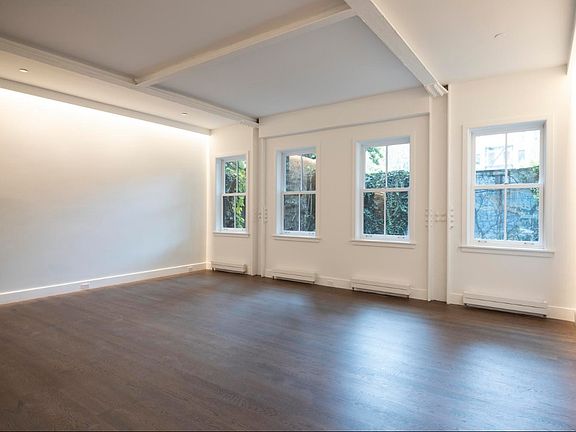 5th image of 264 E 7th St APT 2